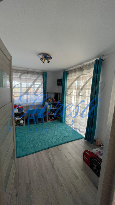 Apartament 3 camere 64 mp+ 2 parcari in Floresti zona Muzeul Apei