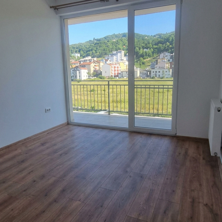 Apartament 2 camere, 50.2mp , balcon 8.68 mp Zona Porii Floresti