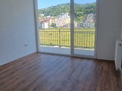 Apartament 2 camere, 50.2mp , balcon 8.68 mp Zona Porii Floresti