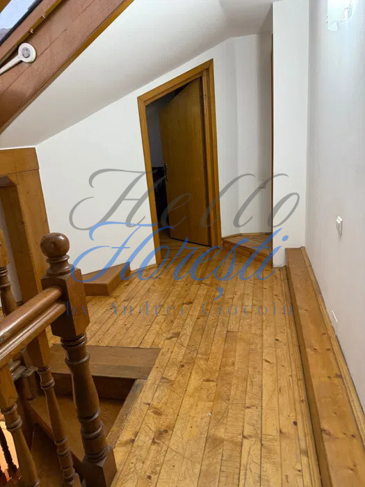 Apartament cu 3 camere si 2 bai 94 mp pe 2 nivele in Cluj zona Manastur
