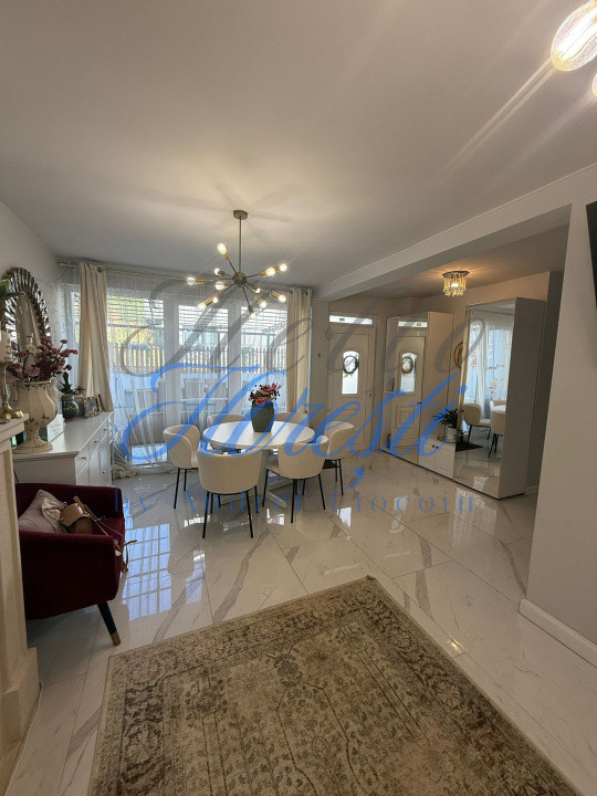 Casa însiruita, 5 camere, 160 mp, zona Teilor 