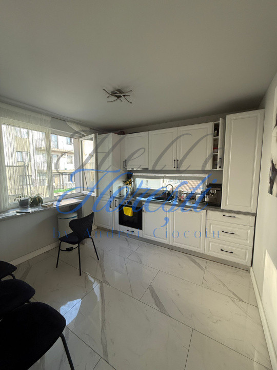 Casa însiruita, 5 camere, 160 mp, zona Teilor 