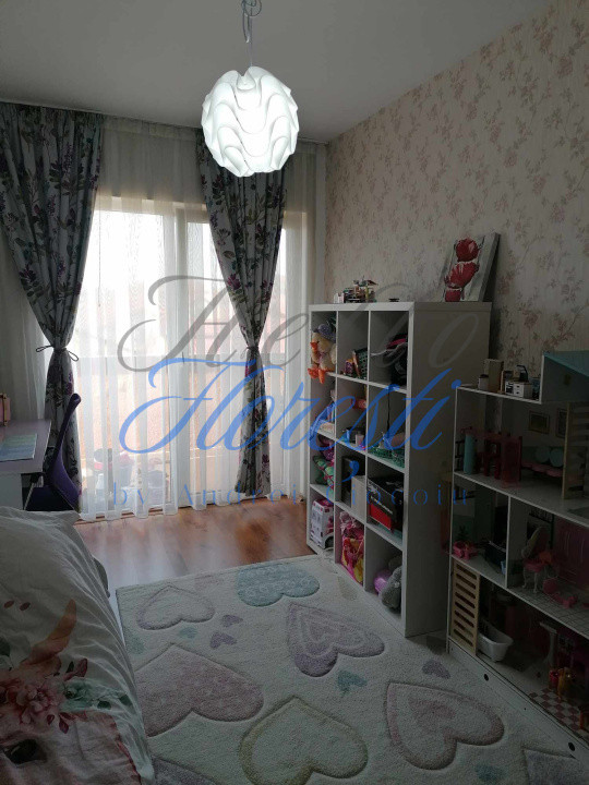 Apartament 3 camere , 62mp ,Zona Florilor,  Floresti 