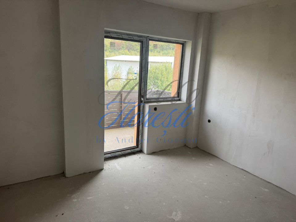 Apartament 5 camere, 134 mp , Zona Stejarului,  Floresti 