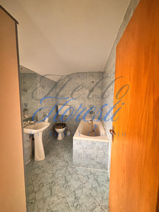 Triplex 100 mp, zona Avram Iancu, Floresti