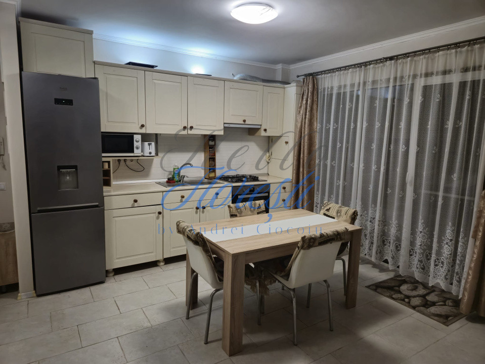 Apartament 2 camere 2 balcoane și parcare, Tineretului