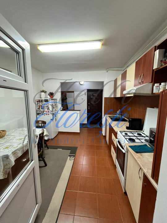 Închiriere apartament 2 camere ,50 mp , zona Manastur , Cluj
