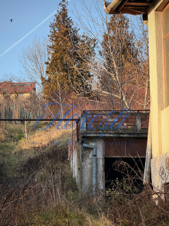 Teren 6500 mp, cu case renovabile/ demolabile, Iris