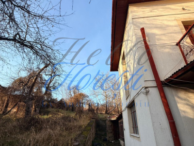 Teren 6500 mp, cu case renovabile/ demolabile, Iris