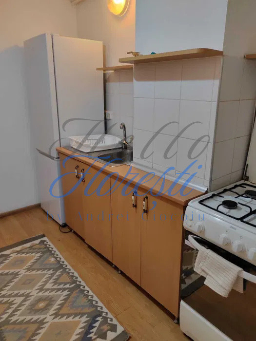 Inchiriez apartament 2 camere zona  centrala