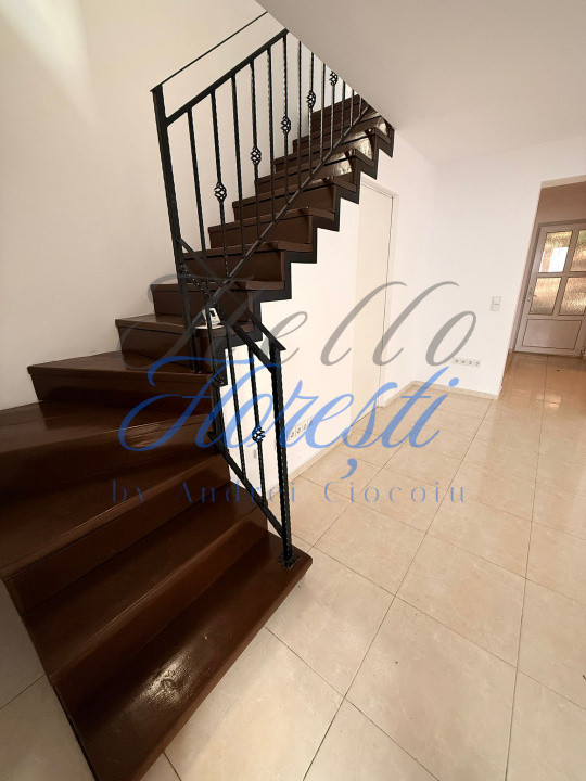 Apartament 3 camere pe două niveluri + pod, balcon, terasă & parcare