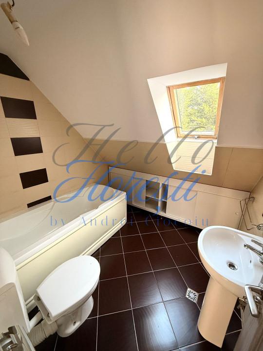 Apartament 3 camere pe două niveluri + pod, balcon, terasă & parcare