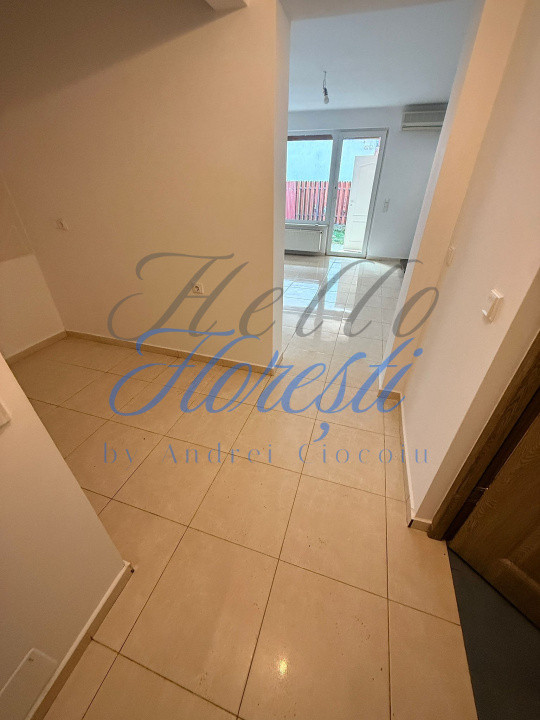 Apartament 3 camere pe două niveluri + pod, balcon, terasă & parcare