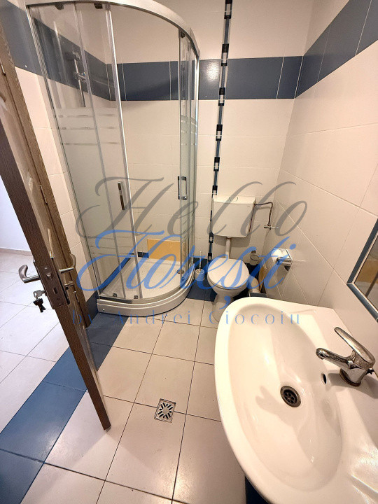 Apartament 3 camere pe două niveluri + pod, balcon, terasă & parcare