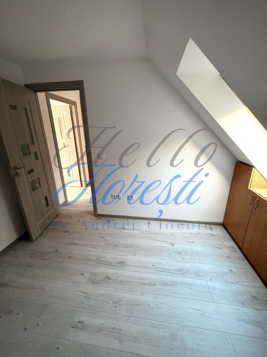 Apartament 3 camere pe două niveluri + pod, balcon, terasă & parcare