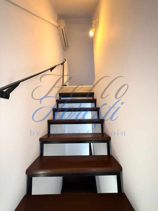 Apartament 3 camere pe două niveluri + pod, balcon, terasă & parcare