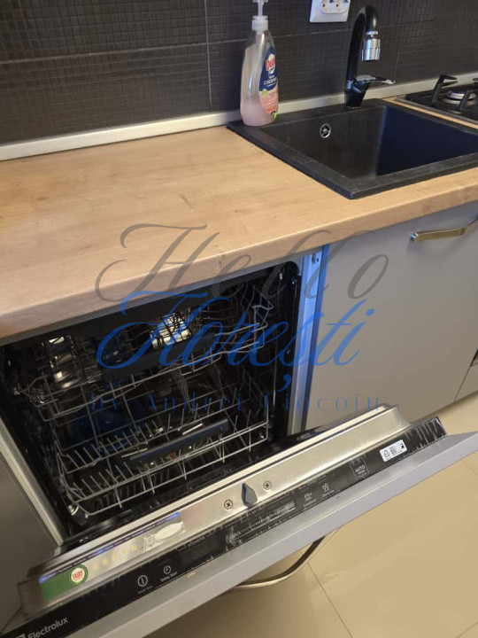 Apartament 3 camere, 2 băi & balcon, Teilor