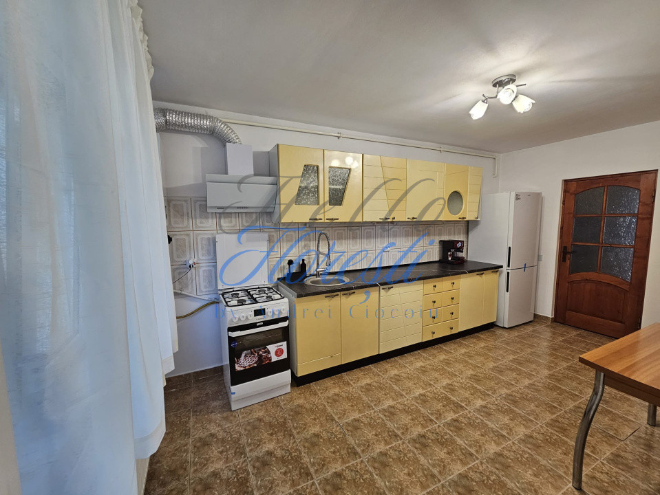 Apartament 4 camere, 2 bai, 2 parcari, 100mp, Zorilor