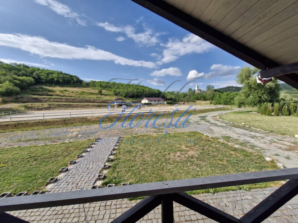 Se vinde Centru de echitatie Zona Chinteni