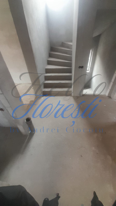 Casa individuala 17 incaperi 257 mp utili zona Someseni 