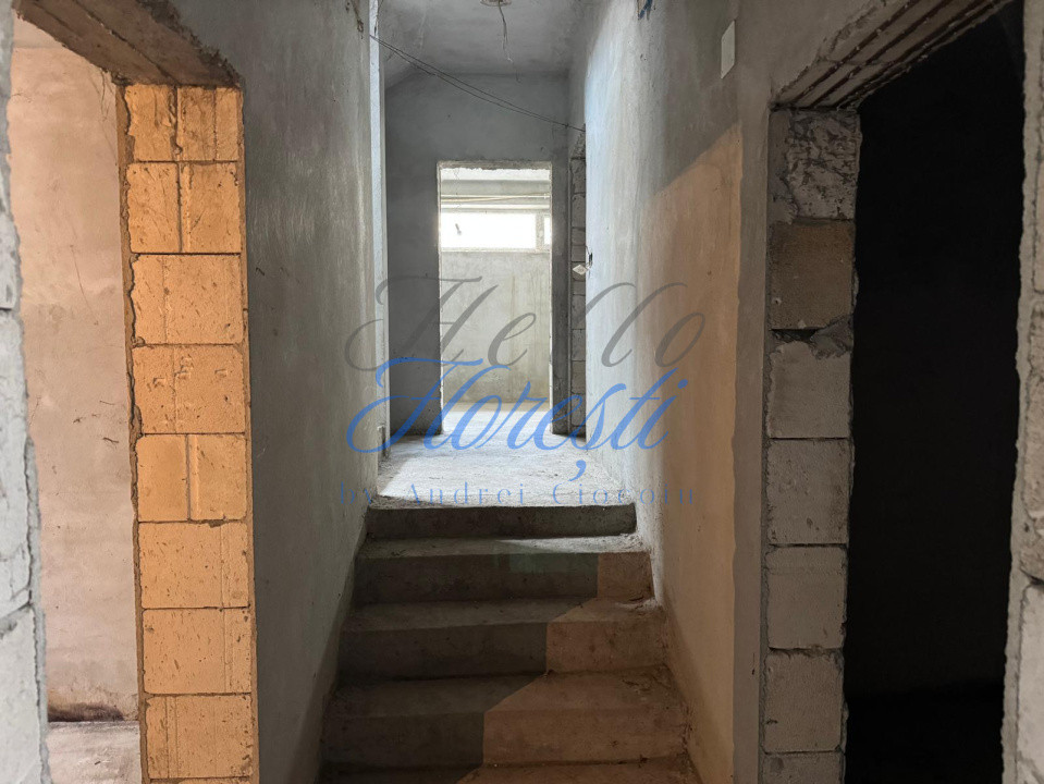 Casa individuala 17 incaperi 257 mp utili zona Someseni 