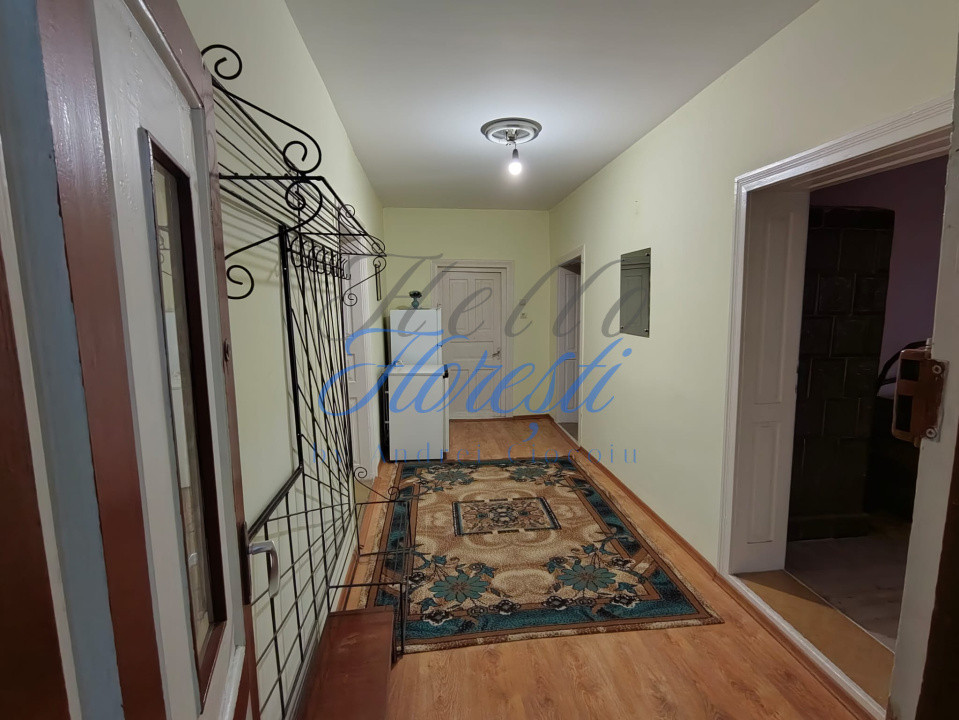 Casa individuala 3 camere 187 mp,  ,1242 mp teren ,com. Feleacu