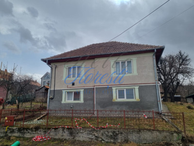 Casa individuala 3 camere 187 mp,  ,1242 mp teren ,com. Feleacu