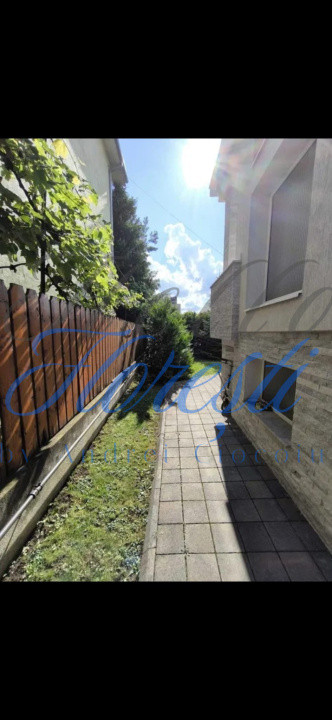 Vila 7 camere , 330 MP, Zona Andrei Muresanu , Cluj