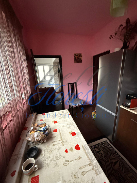 Apartament la casa 2 camere plus gradina in Floresti zona Tineretului 