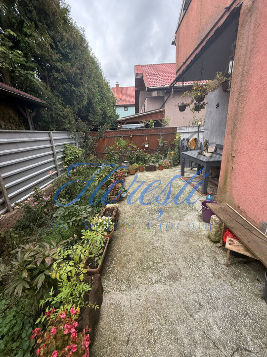 Apartament la casa 2 camere plus gradina in Floresti zona Tineretului 