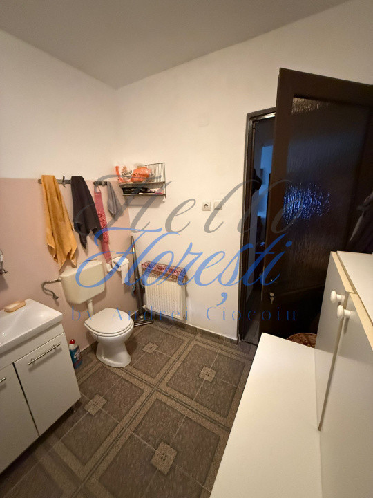 Apartament la casa 2 camere plus gradina in Floresti zona Tineretului 