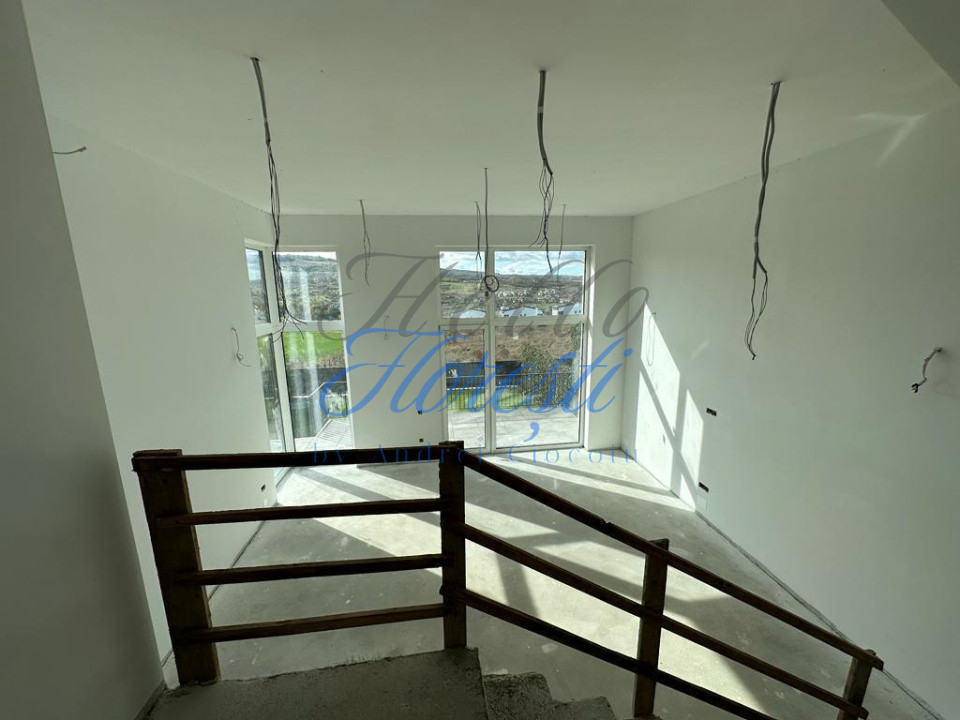 Casa tip duplex 5 camere, 224 MP+2 Parcari, Zona Borhanci, Cluj