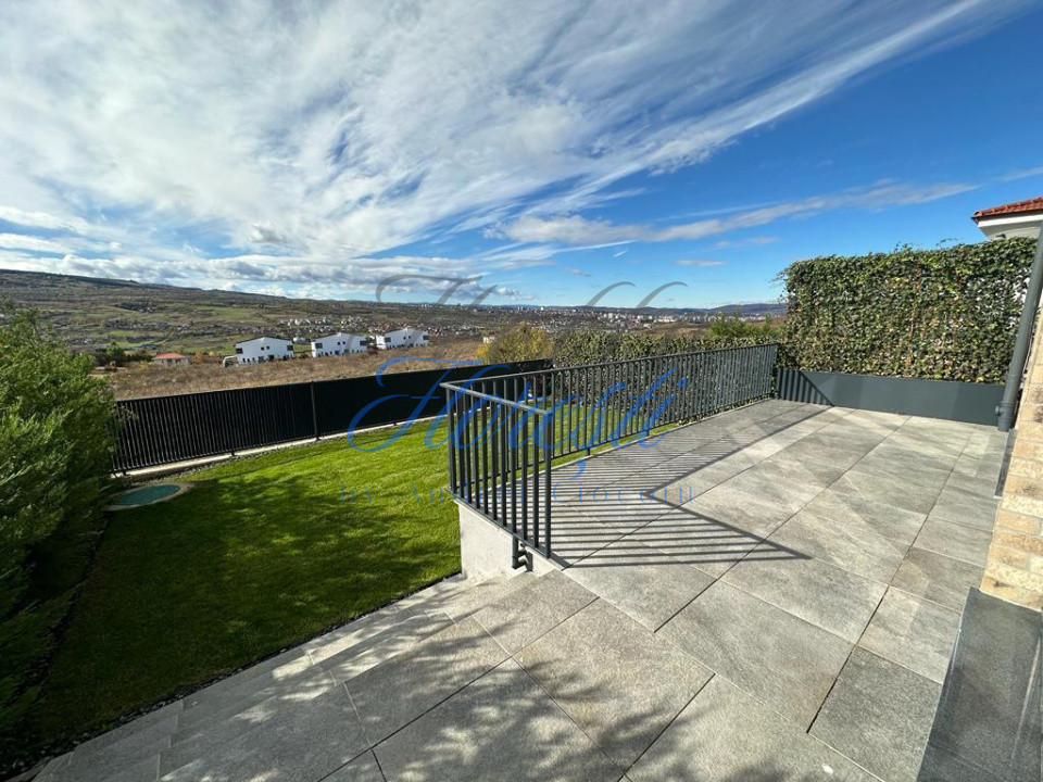 Casa tip duplex 5 camere, 224 MP+2 Parcari, Zona Borhanci, Cluj