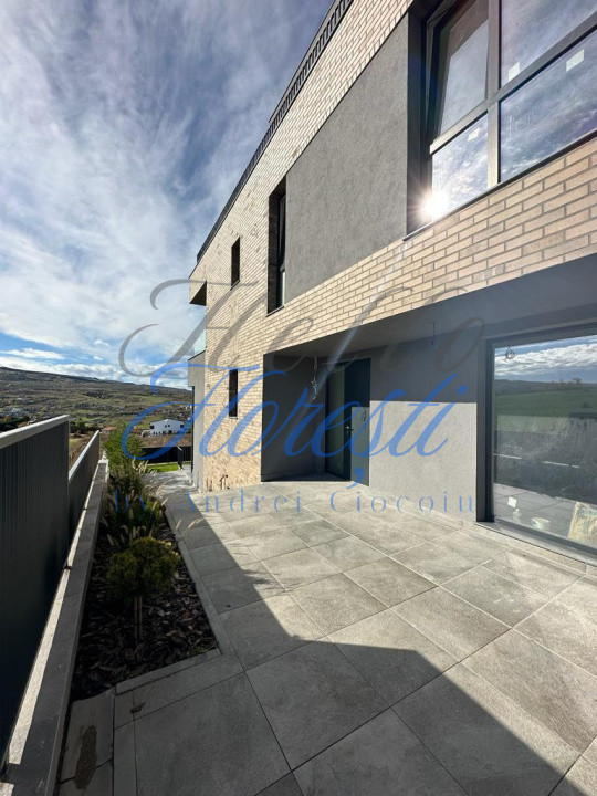 Casa tip duplex 5 camere, 224 MP+2 Parcari, Zona Borhanci, Cluj