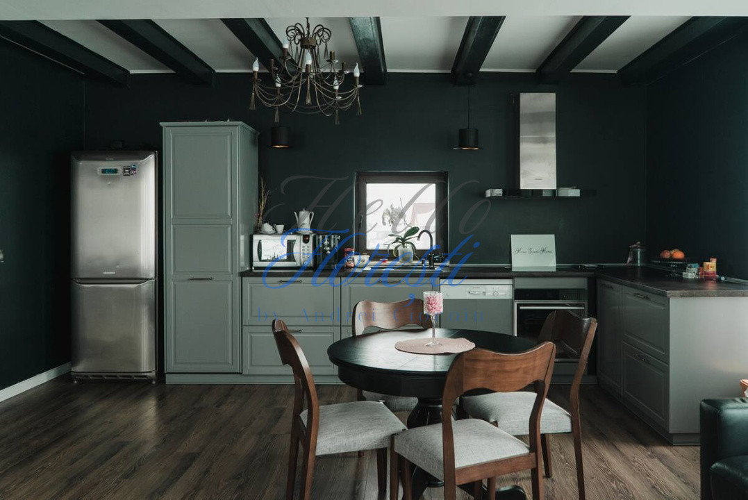 Vila 4 camere zona Damul-Rotund