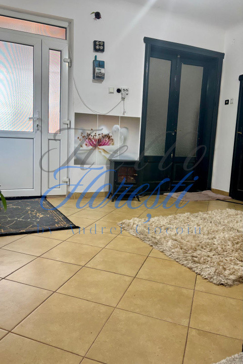 Casa individuala 80 mp,garaj25mp,hala 72 m ,1000 mp teren Luna de sus 