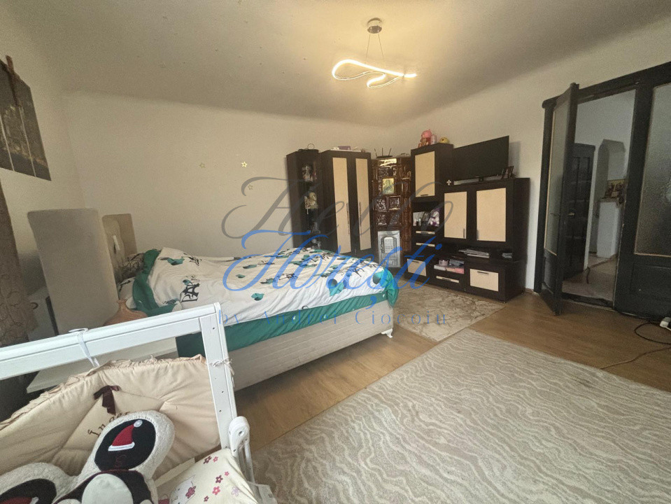 Casa individuala 80 mp,garaj25mp,hala 72 m ,1000 mp teren Luna de sus 