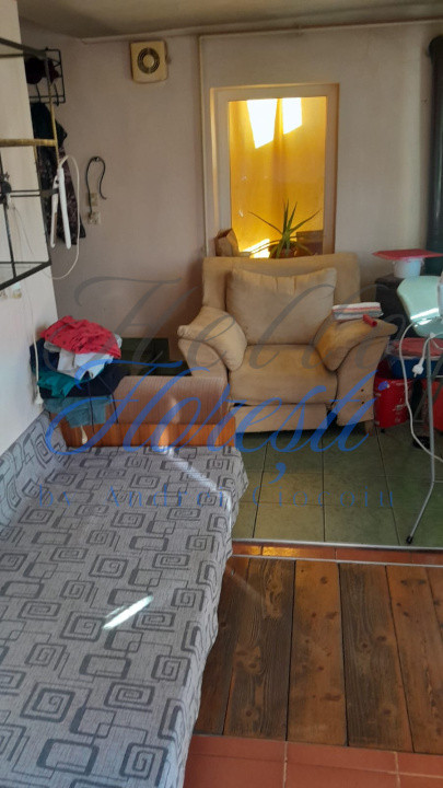 Casa 3 camere 120 mp front la 2 strazi cu gradina 583 mp zona Avram Iancu