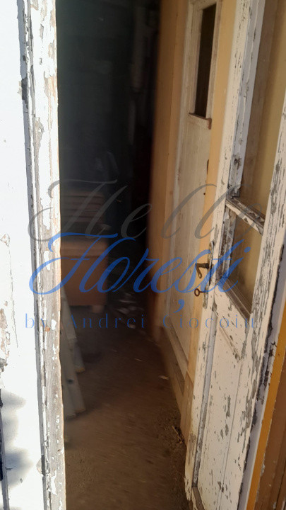 Casa 3 camere 120 mp front la 2 strazi cu gradina 583 mp zona Avram Iancu