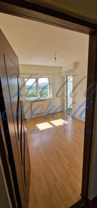 Apartament 3 camere 65mp, Zona Manastur