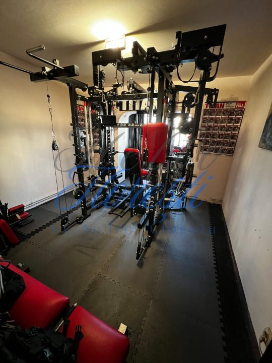 Apartament de 3 camere, 65 mp, garaj langa bloc, zona Manastur