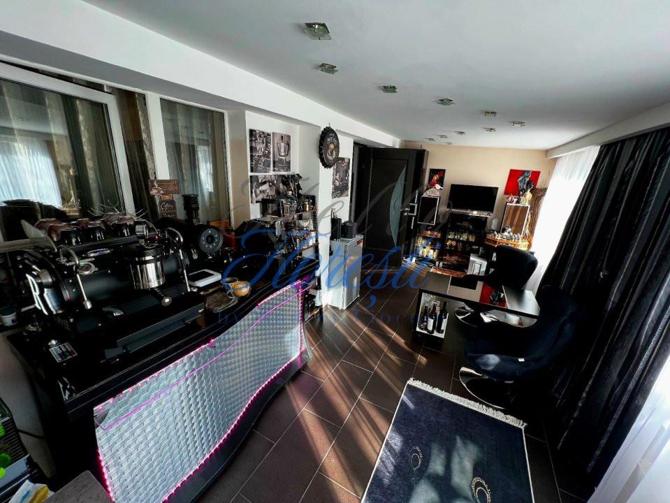 Apartament de 3 camere, 65 mp, garaj langa bloc, zona Manastur