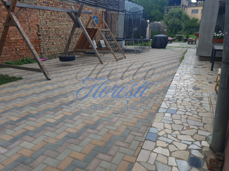 Casa 4 camere ,100 MP + Spatiu Comercial 100 MP, Zona Intre Lacuri, Cluj