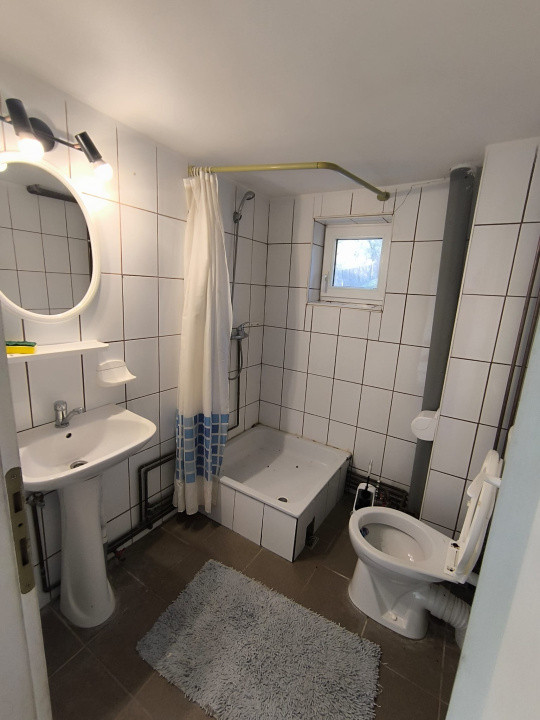 Casa individuala 2 camere 60mp,1228 mp teren zona Zimbor