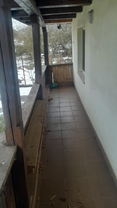 Casa individuala 2 camere 60mp,1228 mp teren zona Zimbor