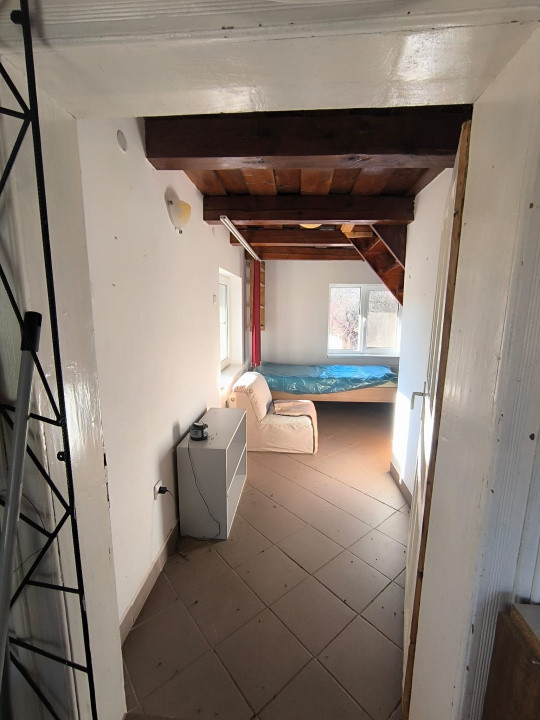 Casa individuala 2 camere 60mp,1228 mp teren zona Zimbor