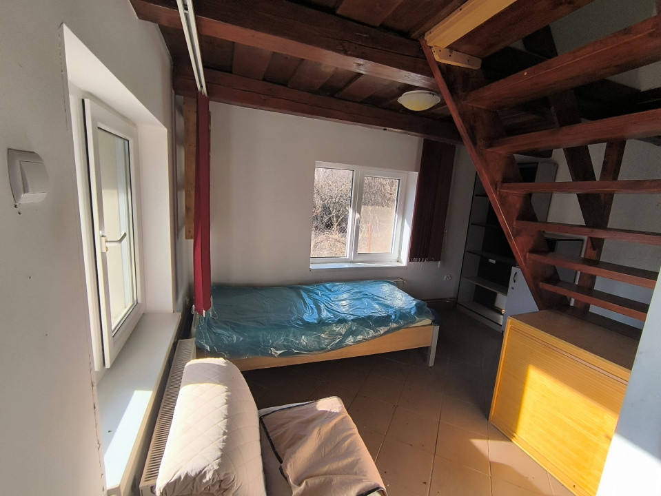 Casa individuala 2 camere 60mp,1228 mp teren zona Zimbor