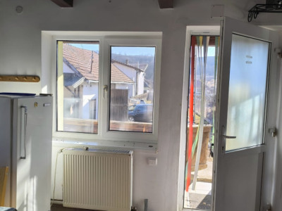 Casa individuala 2 camere 60mp,1228 mp teren zona Zimbor