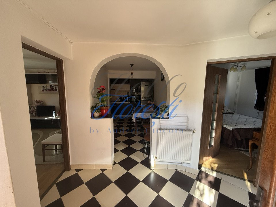 Casa 249 mp cu teren 2172 mp - zona Tautiului - Floresti