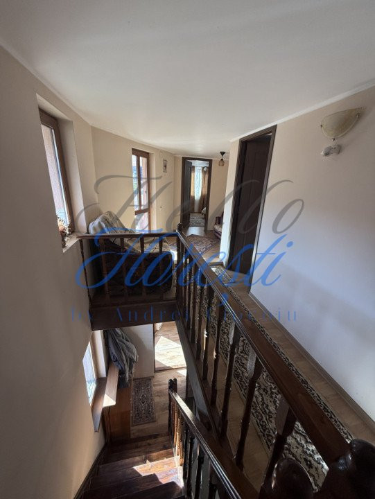 Casa 249 mp cu teren 2172 mp - zona Tautiului - Floresti